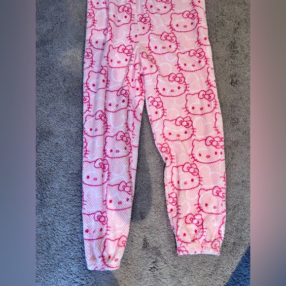 Hello Kitty women’s one piece pyjamas with hood - Size extra large - Picture 6 of 7